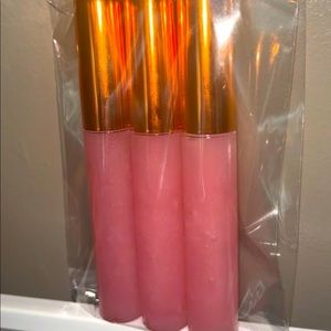Raspberry lipgloss (3 in a pack)